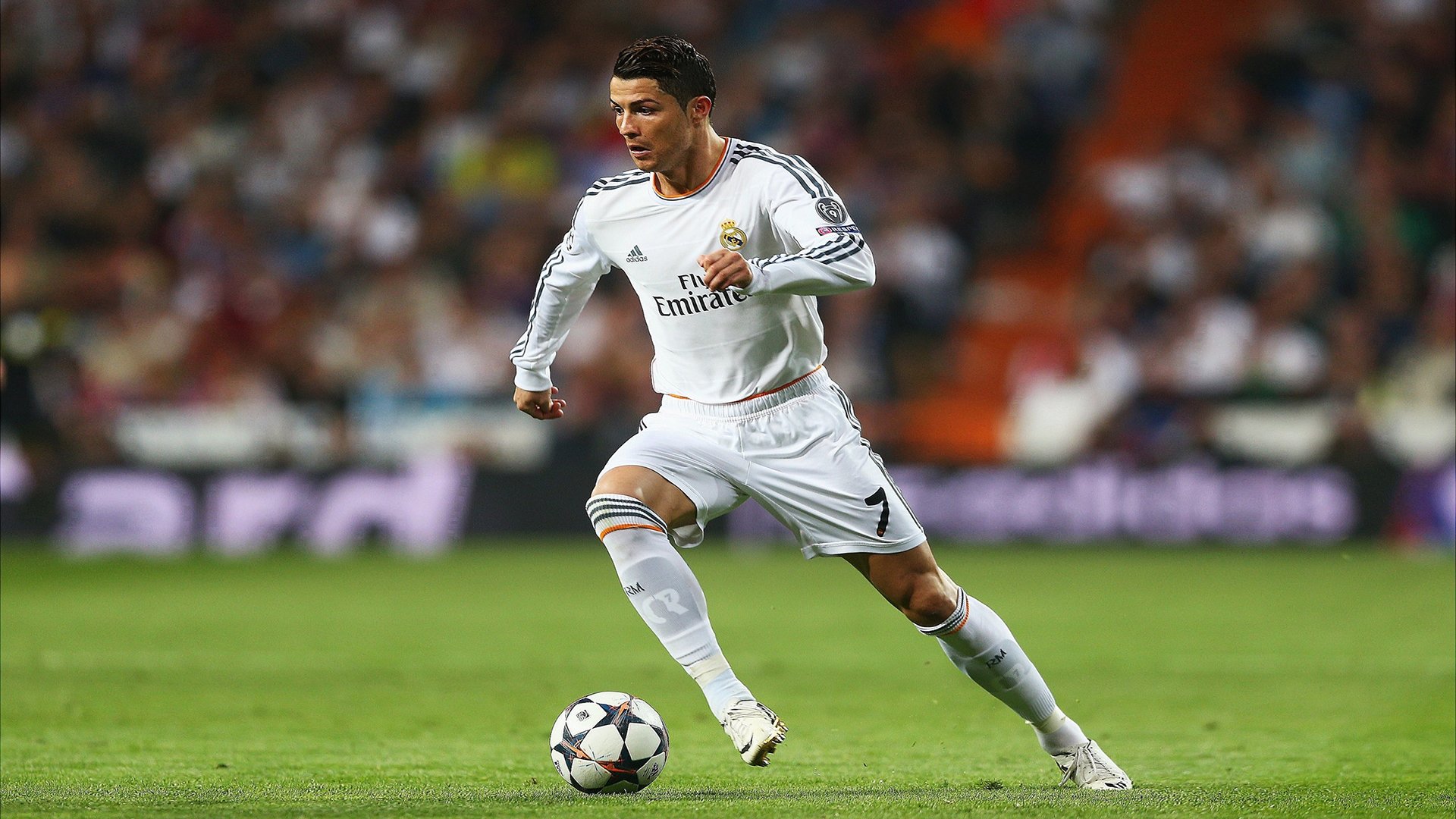 爱游戏网址-战术奏效！阿森纳双翼齐飞压制C罗整场无力还手